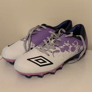 Umbro Women’s Sz 7 Soccer Cleats